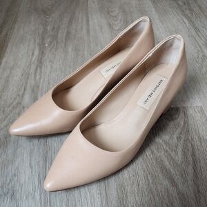 Antonio Melani Women's Tan Pumps